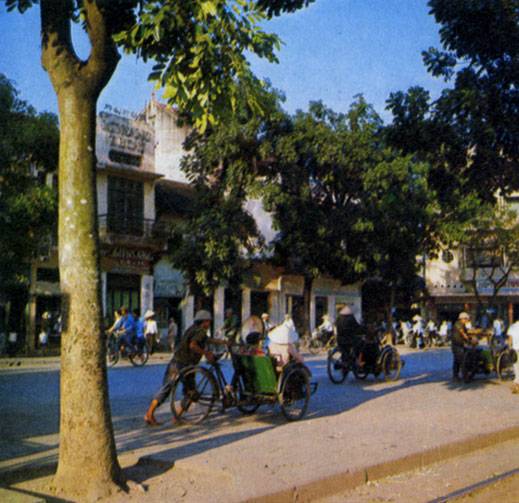 Улица в Хайфоне - втором по величине городе Бакбо